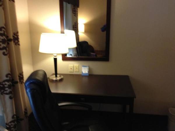 Workspace - Baymont Inn & Suites by Wyndham San Marcos