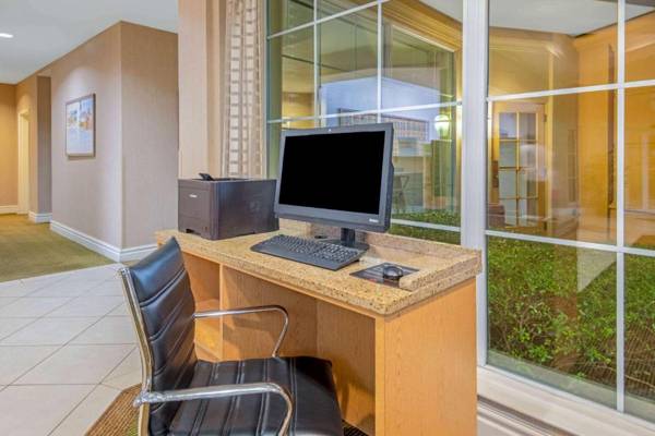 Workspace - La Quinta by Wyndham Sherman