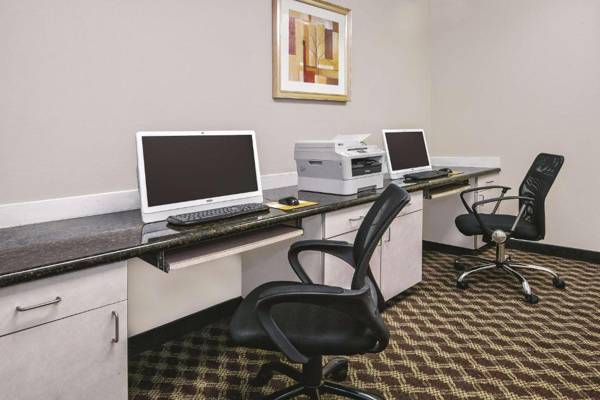 Workspace - La Quinta by Wyndham Stephenville