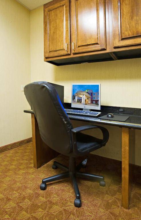 Workspace - Holiday Inn Express Sweetwater an IHG Hotel