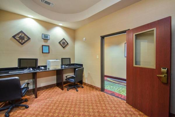 Workspace - Holiday Inn Express Hotel & Suites Terrell an IHG Hotel