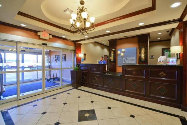 Holiday Inn Express Hotel & Suites Terrell an IHG Hotel