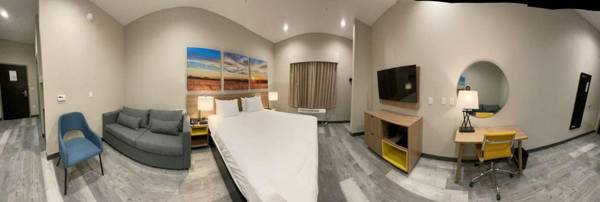 Workspace - Days Inn & Suites By Wyndham Greater Tomball 