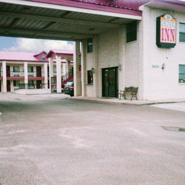 Super 8 by Wyndham Victoria TX