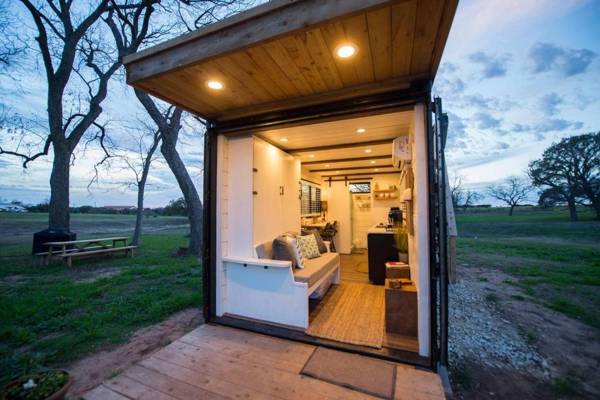 Elegant Container Home Tiny House#1 Near Magnolia