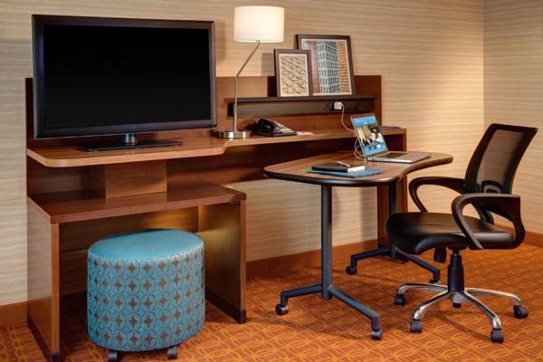 Workspace - Fairfield Inn & Suites by Marriott Dallas Waxahachie