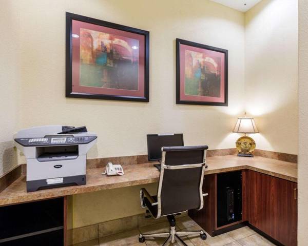 Workspace - Comfort Suites near NASA - Clear Lake