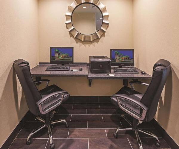 Workspace - La Quinta by Wyndham Wichita Falls - MSU Area