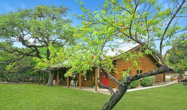 Wimberley Log Cabins Resort and Suites- Unit 4