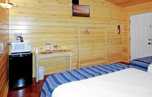 Wimberley Log Cabins Resort and Suites- Unit 5