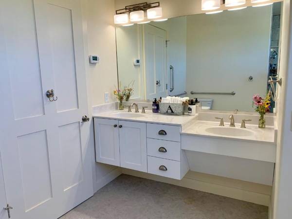 Annie's Place Bed & Breakfast