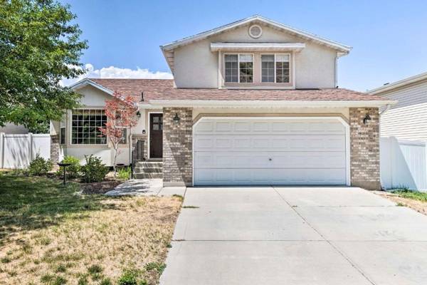 Charming Family Home with Yard Pets Welcome!