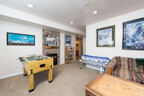 A Lakeside Mountain Condo - 3 Bedrooms near Pineview Reservoir LS 28