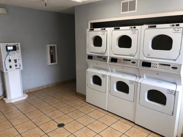 InTown Suites Extended Stay Salt Lake City UT - Midvale