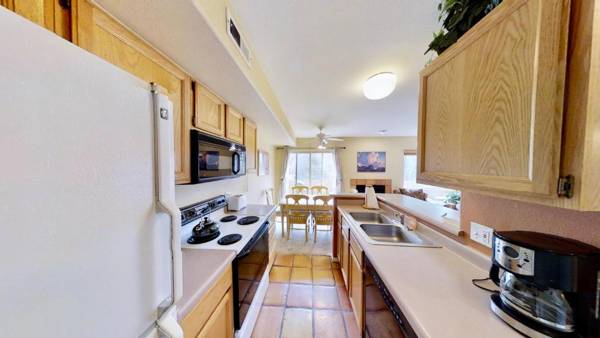 Kokopelli's Kiva #3230