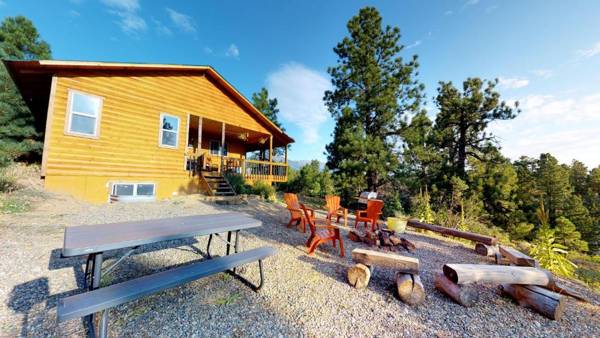 Africa Decorated Cabin Breakfast Deck overlooking the Canyon!