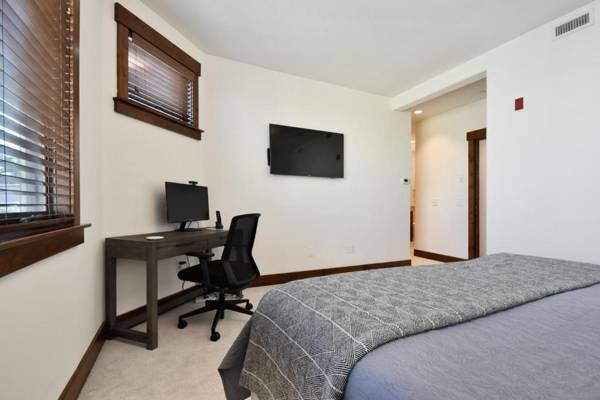 Workspace - Silver Star #802 - 2 Bed TH