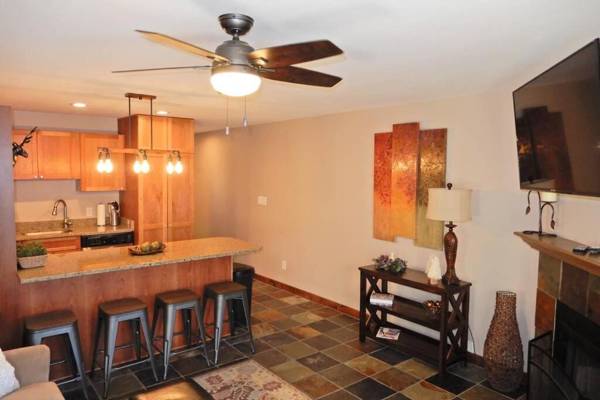 #211 1br Condo across from Park City Resort