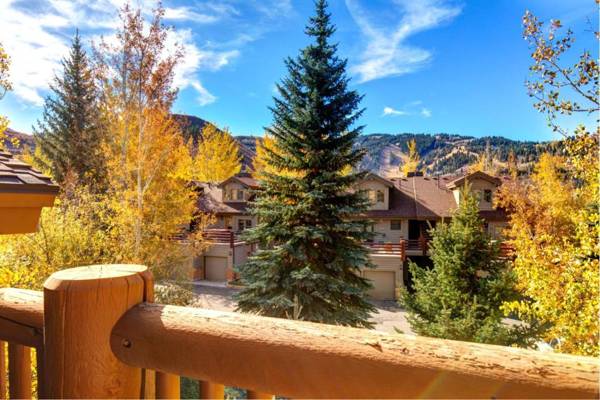 K B M Resorts- PGE-2413 Large 3Bd chalet Deer Valley mountain views private hot tub