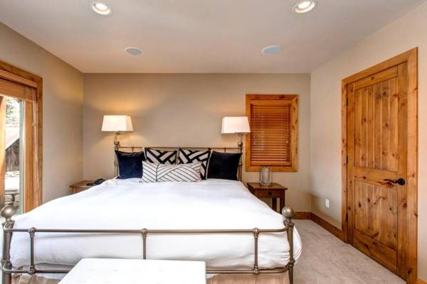 K B M Resorts- PNF-860 Large 3Bd hot tub fire pit mountain view easy walk Main St