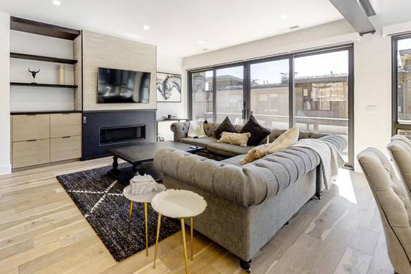 Ridgeline Oasis