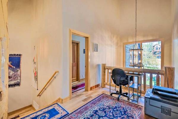 Workspace - Park City Townhome with Patio Less Than 4 Mi to Slopes!