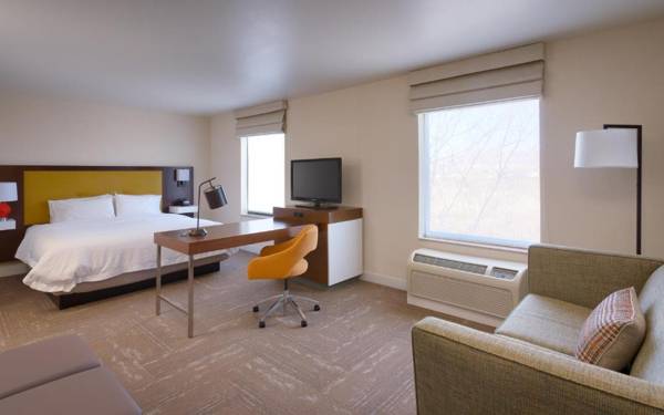 Workspace - Hampton Inn Tremonton