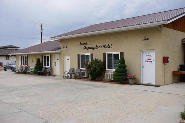 Bybee's Steppingstone Motel