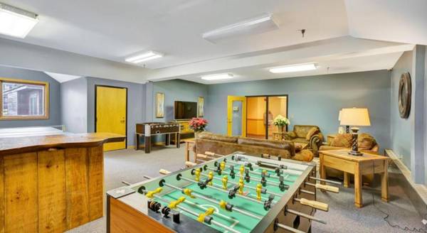 Highridge Condominium Unit B4