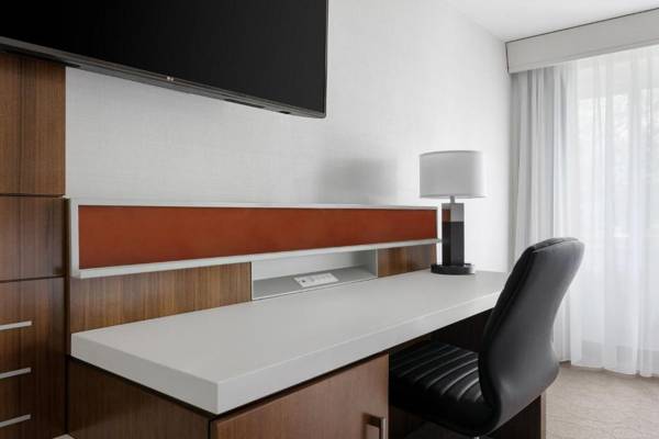 Workspace - Delta Hotels by Marriott Burlington