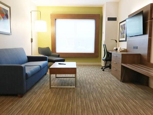 Holiday Inn Express Hotel & Suites White River Junction an IHG Hotel