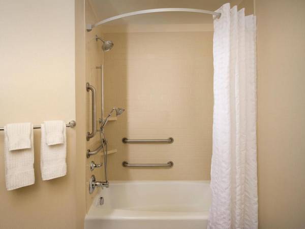 Candlewood Suites Alexandria - Fort Bevoir