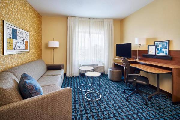 Workspace - Fairfield Inn & Suites by Marriott AlexandriaVirginia