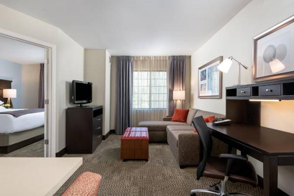 Workspace - Staybridge Suites Chantilly Dulles Airport an IHG Hotel