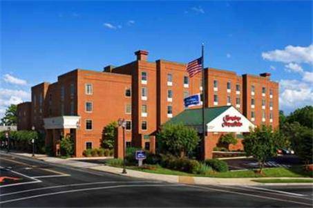 Hampton Inn & Suites Charlottesville at the University