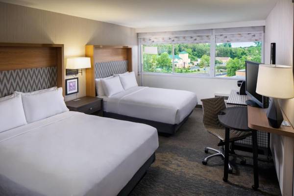 Holiday Inn Express & Suites Charlottesville an IHG Hotel