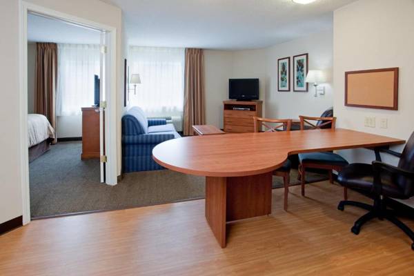 Workspace - Candlewood Suites Colonial Heights - Fort Lee an IHG Hotel