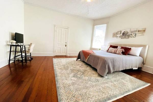 Workspace - *New* Charming Victorian Home across Averett Univ.