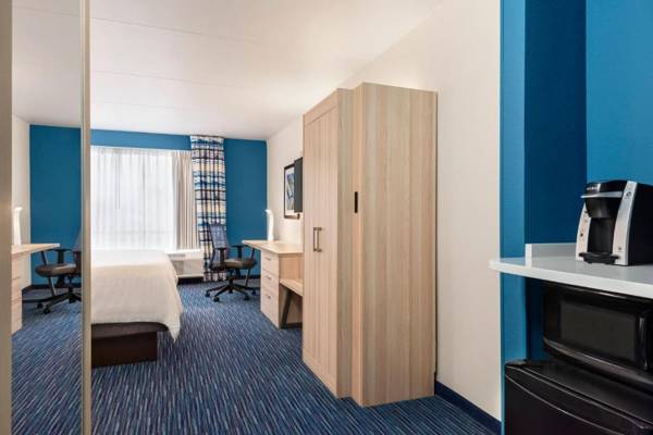 Holiday Inn Express Dumfries-Quantico an IHG Hotel