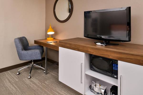 Workspace - Hampton Inn Emporia