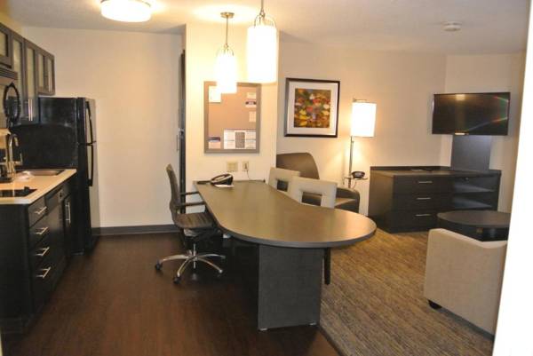 Candlewood Suites Washington-Fairfax an IHG Hotel