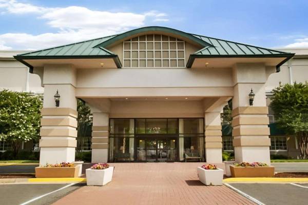 Clarion Hotel & Suites Convention Center Fredericksburg