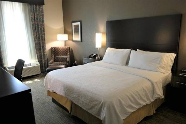 Holiday Inn Express Fredericksburg - Southpoint an IHG Hotel