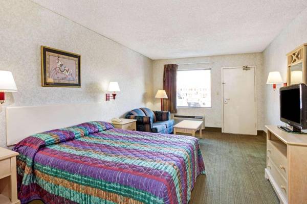 Super 8 by Wyndham Fredericksburg