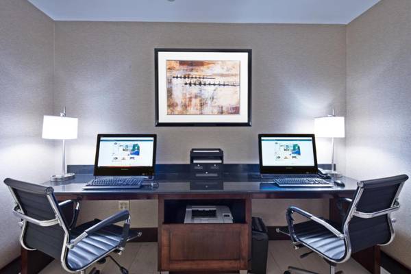 Workspace - Hampton Inn Gainesville-Haymarket