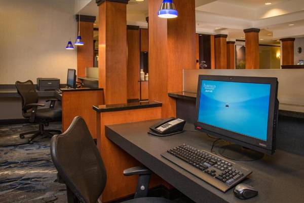 Workspace - Fairfield Inn and Suites by Marriott Harrisonburg