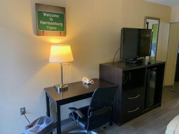 Workspace - Days Inn by Wyndham Harrisonburg