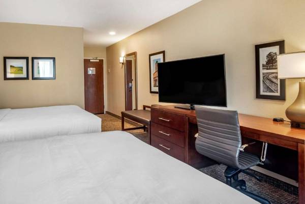 Workspace - Comfort Inn & Suites