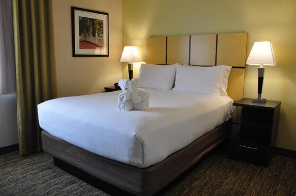 Candlewood Suites Washington-Dulles Herndon an IHG Hotel