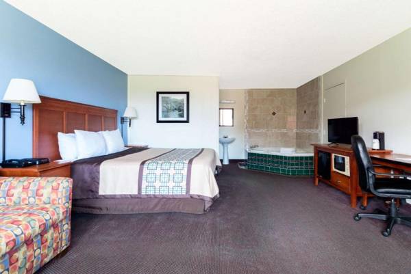 Workspace - Days Inn by Wyndham Luray Shenandoah